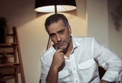 فضل شاكر والدور القطري