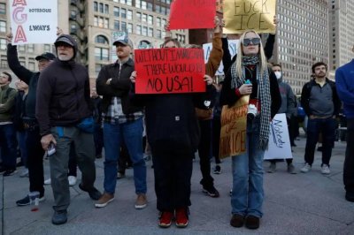 قاضية فدرالية توقف قرار ترامب بنشر الحرس الوطني في شيكاغو