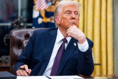 ترامب: إيران كانت ستملك السلاح النووي لولا ضرباتنا