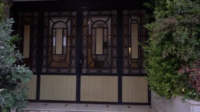 فيديو صادم من حضانة لبنانية يهز الرأي العام: مربية تمارس تصرفات شنيعة مع أطفال رضع ومحاولة خنق!