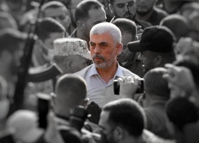 بين 