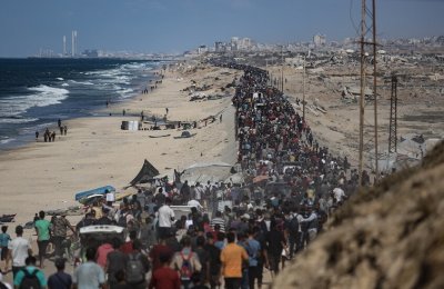 غزة تستقبل العائدين… عودة جماعية إلى الشمال وسط انتشار أمني وإغاثي (فيديو)