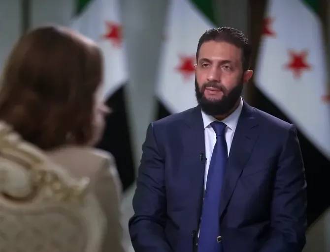 إجابة غير متوقعة… الشرع يسخر من "المكافأة الأميركية" ويثير العاصفة!