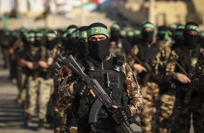 ترامب يفاجئ الجميع... تفويض أميركي مؤقت لحماس لضبط غزة