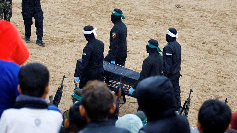 "عدّ عكسي"... إسرائيل تمهل حماس لإعادة جثامين الرهائن