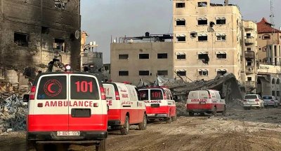 آثار ضرب وتعذيب واضحة... غزة تتسلم 30 جثماناً من اسرائيل