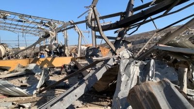 مسيّرة إسرائيلية تُلقي قنبلة صوتية على بليدا... وتفجير مبنى في يارون (فيديو)