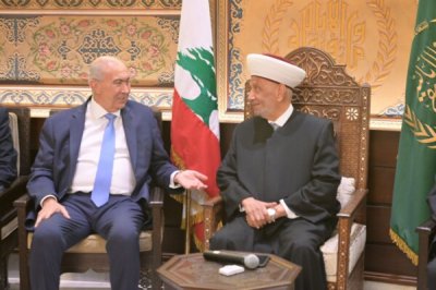 على لبنان أن يختار الدولة... مخزومي من دار الفتوى: ما جرى في مصر سلام شجاع