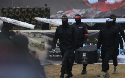 حماس تسلم مزيد من الأسرى الاسرائيليين الليلة
