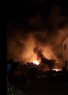 بالفيديو: مشاهد من داخل المكان المستهدف بالغارات الاسرائيلية