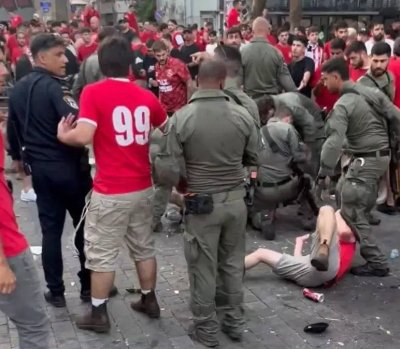 مقاطع صادمة تكشف ما جرى في ديربي تل أبيب قبل قرار الإلغاء (فيديو)