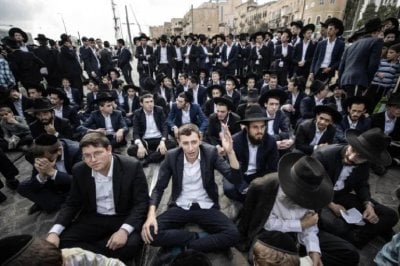 إصابة شرطيين خلال احتجاج 