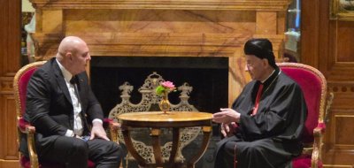 بين القداسة والدبلوماسية… عون يلتقي الراعي قبل قداس الفاتيكان