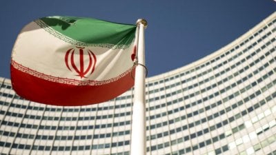 إيران: 