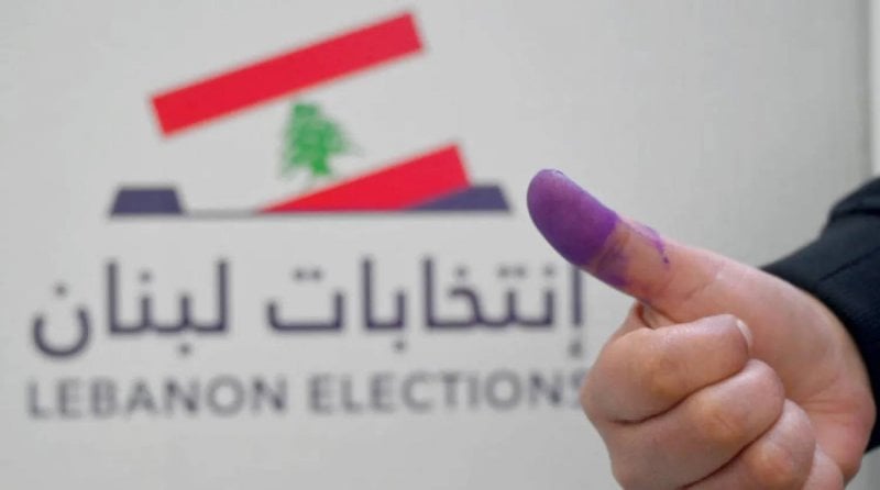 تساؤلات