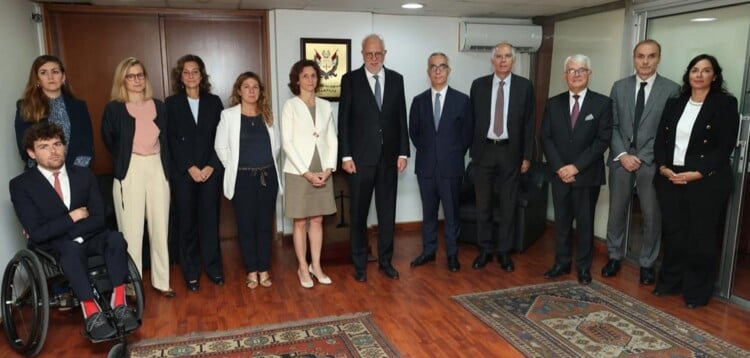 بحثًا في مكافحة الفساد والإرهاب... نصار يلتقي وفدًا قضائيًا فرنسيًا بحثًا في مكافحة الفساد والإرهاب... نصار يلتقي وفدًا قضائيًا فرنسيًا