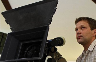 من الإبداع إلى المأساة... طعنة 