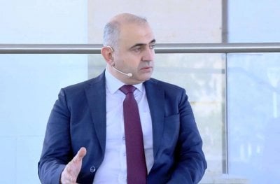 بعد فضيحة تزوير علامات…قرار من بدران بإيقاف مدير 