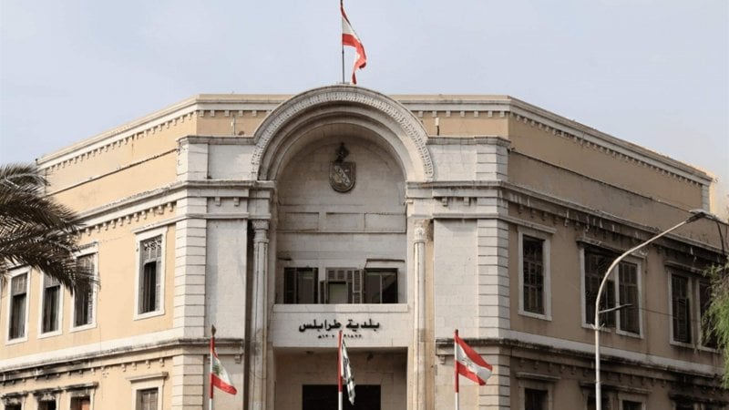 "صحة الناس خط أحمر"... بلدية طرابلس توقف معمل زيوت مخالف