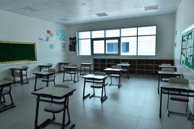 رحلة يومية قد لا تنتهي على خير... الحوادث تلاحق طلاب لبنان!