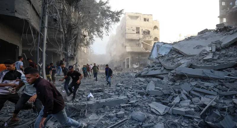 إسرائيل: بعض جثث الرهائن مدفونة داخل "الخط الأصفر" في غزة إسرائيل: بعض جثث الرهائن مدفونة داخل "الخط الأصفر" في غزة