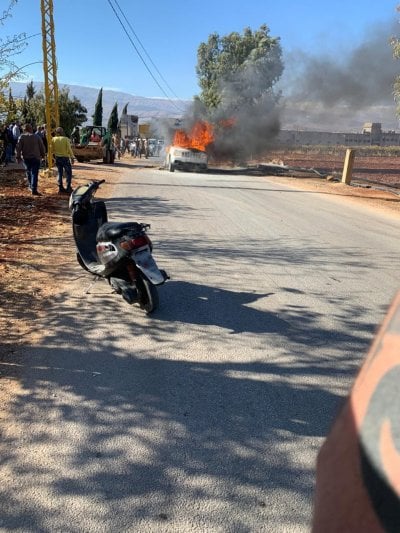 غارة إسرائيلية تستهدف سيارة في بلدة النبي شيت (فيديو وصور) غارة إسرائيلية تستهدف سيارة في بلدة النبي شيت (فيديو وصور)