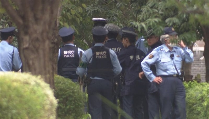 قبيل زيارة ترامب... طوكيو تهتز على وقع حادث أمني أمام السفارة الأميركية قبيل زيارة ترامب... طوكيو تهتز على وقع حادث أمني أمام السفارة الأميركية