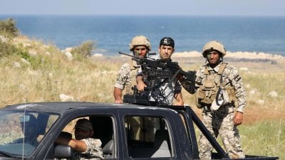 الأمن العام يداهم منزل متهم بالعمالة الأمن العام يداهم منزل متهم بالعمالة