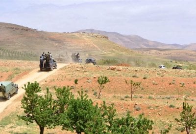 سخونة على الحدود اللبنانية – السورية... إصابة شابين وغموض يخيّم على القصر!
