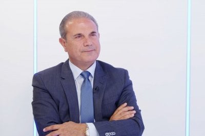 من بيروت إلى طهران وتل أبيب... جوني خلف يفتح أبواب التفاوض 