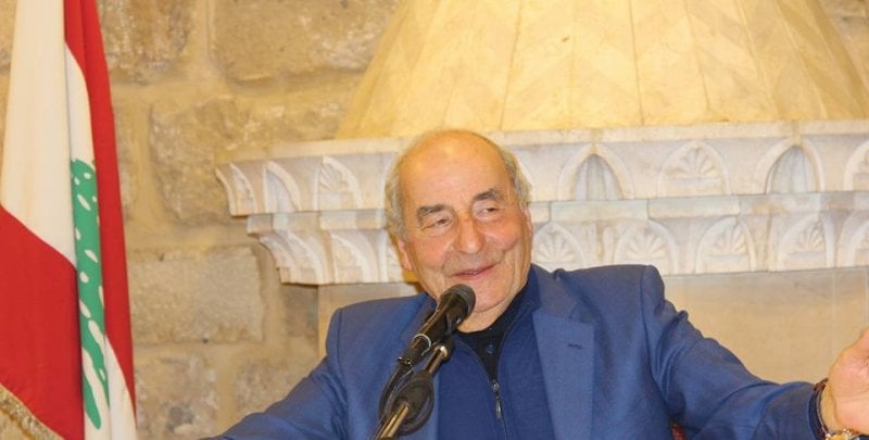 رحيل “شاعر المنبرين”: لبنان يفقد قامة شعرية بارزة رحيل “شاعر المنبرين”: لبنان يفقد قامة شعرية بارزة