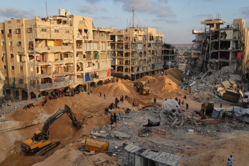 "من دفنوا جثث الرهائن قُتلوا أثناء الحرب"... حماس تكشف الصعوبات "من دفنوا جثث الرهائن قُتلوا أثناء الحرب"... حماس تكشف الصعوبات