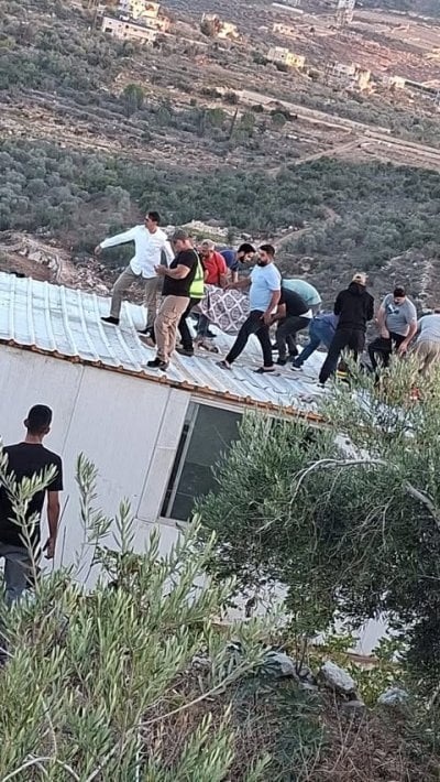 الجيش الإسرائيلي يزعم مقتل عنصرين من حزب الله في غارة صور (فيديو)