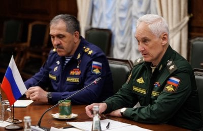 لقاء بين وزيرَي دفاع روسيا وسوريا في موسكو (فيديو)