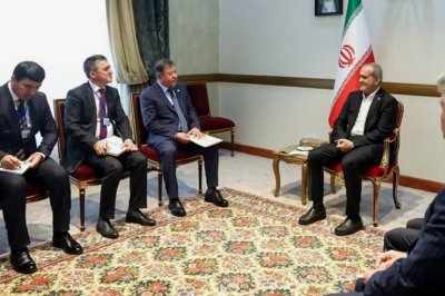 بزشكيان يقترح عملة إقليمية موحّدة لمواجهة الضغوط الغربية