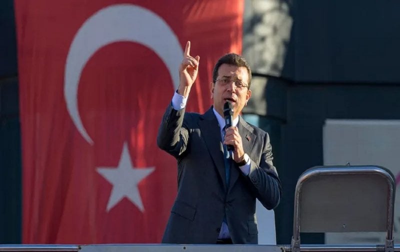 رئيس بلدية إسطنبول أمام القضاء... تحقيق جديد بتهمة "التجسّس" رئيس بلدية إسطنبول أمام القضاء... تحقيق جديد بتهمة "التجسّس"