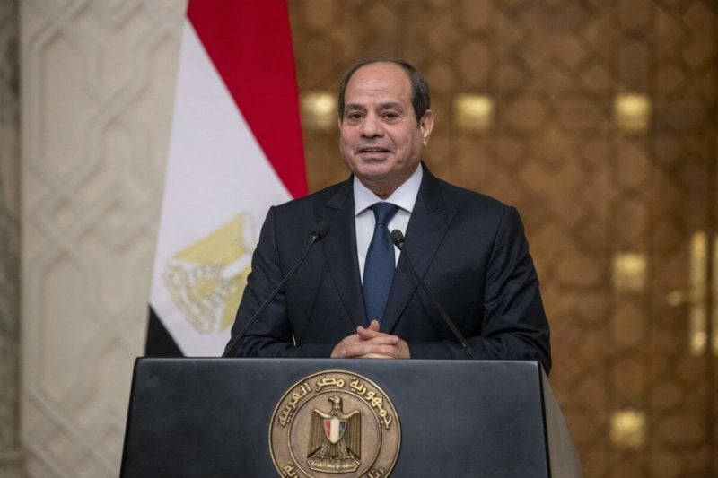 السيسي يكشف عن 6 أنفاق تحت قناة السويس... وتصريحه يثير التساؤلات (فيديو) السيسي يكشف عن 6 أنفاق تحت قناة السويس... وتصريحه يثير التساؤلات (فيديو)
