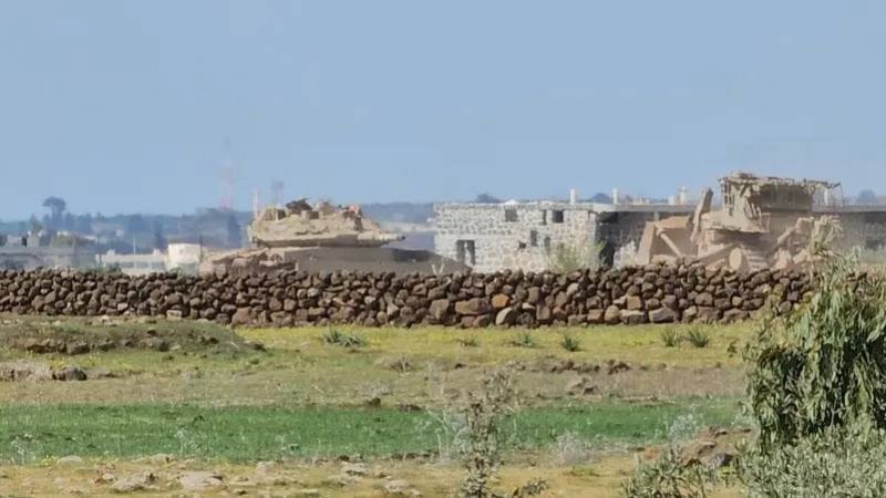 توغّل إسرائيلي جديد في ريف القنيطرة جنوب سوريا
 توغّل إسرائيلي جديد في ريف القنيطرة جنوب سوريا