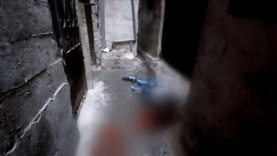 على باب غرفة المخدرات... جثة مصابة بطلق ناري!
