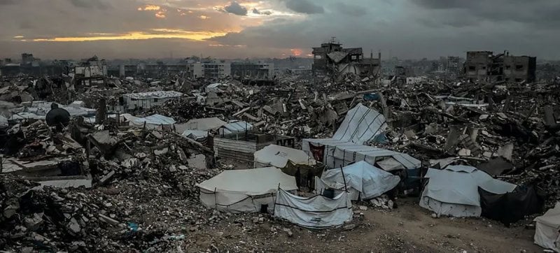 صعوبات ميدانية تعرقل جهود حماس في البحث عن رفات الإسرائيليين صعوبات ميدانية تعرقل جهود حماس في البحث عن رفات الإسرائيليين