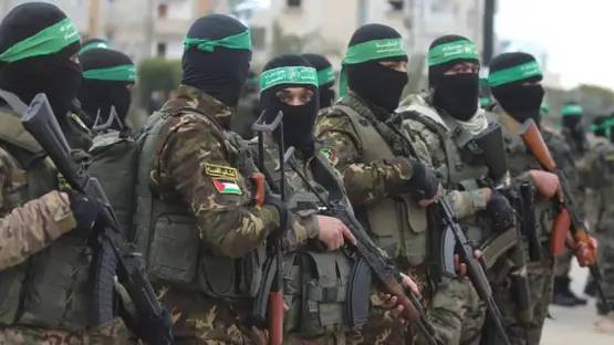 حماس: نزع السلاح ليس قراراً فردياً بل توافقاً وطنياً حماس: نزع السلاح ليس قراراً فردياً بل توافقاً وطنياً