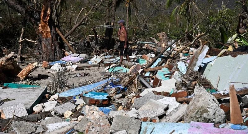 50 قتيلًا ومليارات الخسائر... "ميليسا" يدمّر الكاريبي 50 قتيلًا ومليارات الخسائر... "ميليسا" يدمّر الكاريبي