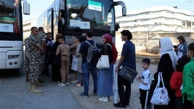 الحوافز المالية تُسرّع العودة... ورقم كبير من النازحين إلى سوريا نهاية العام!