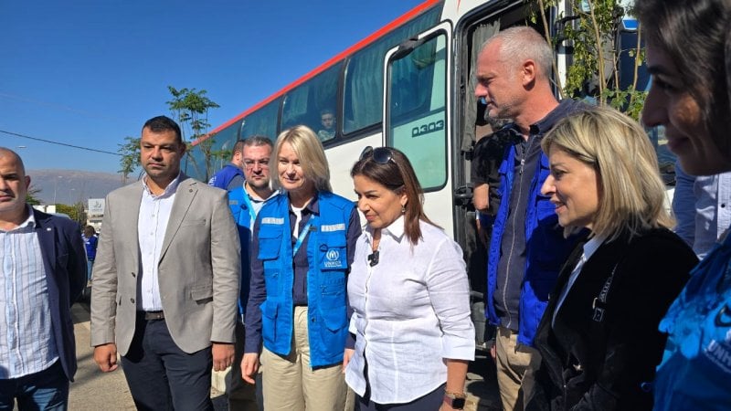 حنين السيد: خطة العودة تسير بثبات... ورحلة سابعة تُعيد 248 نازحًا إلى سوريا حنين السيد: خطة العودة تسير بثبات... ورحلة سابعة تُعيد 248 نازحًا إلى سوريا