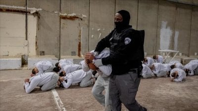  تعذيب أسرى فلسطينيين.... كاتس يطيح بالمدعية العسكرية العامة