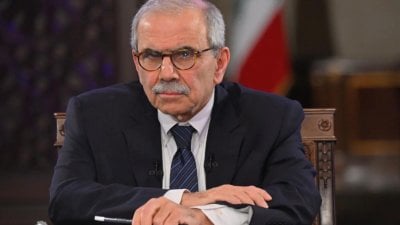 سلام: السلاح داخل المخيمات خطر على لبنان