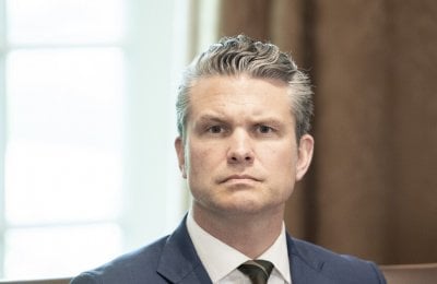 وزير الدفاع الأميركي يعلّق على قرار ترامب: التجارب النووية إجراء مسؤول وضروري