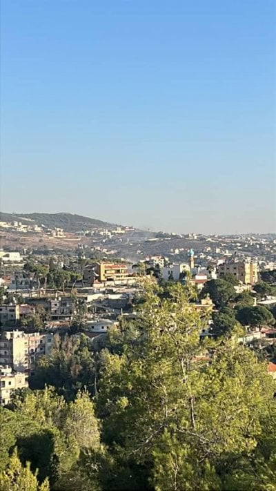 على جادة نبيه بري... بالفيديو: غارة إسرائيلية تستهدف النبطية