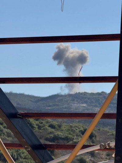 على بُعد مئتي متر فقط من نقطة الجيش اللبناني... غارة إسرائيلية جنوبًا