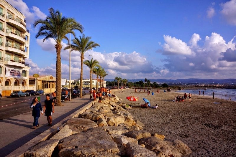 موجة حرّ استثنائية ترفض المغادرة... والخريف ما زال غائبًا عن لبنان
 موجة حرّ استثنائية ترفض المغادرة... والخريف ما زال غائبًا عن لبنان